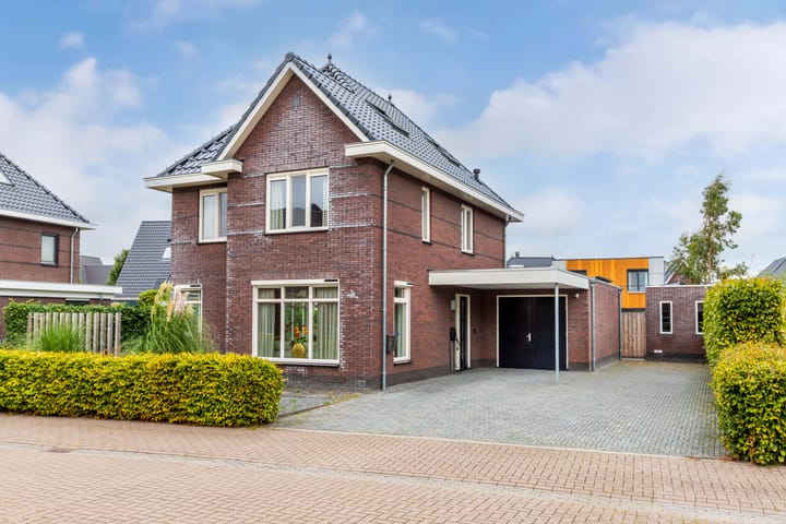 Foto 63 van Nienke van Hichtumweg 51