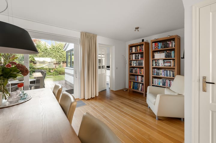 Photo 9 of Karmelietenstraat 12