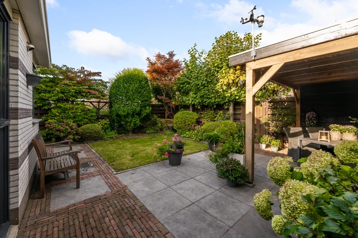 Photo 32 of Karmelietenstraat 12