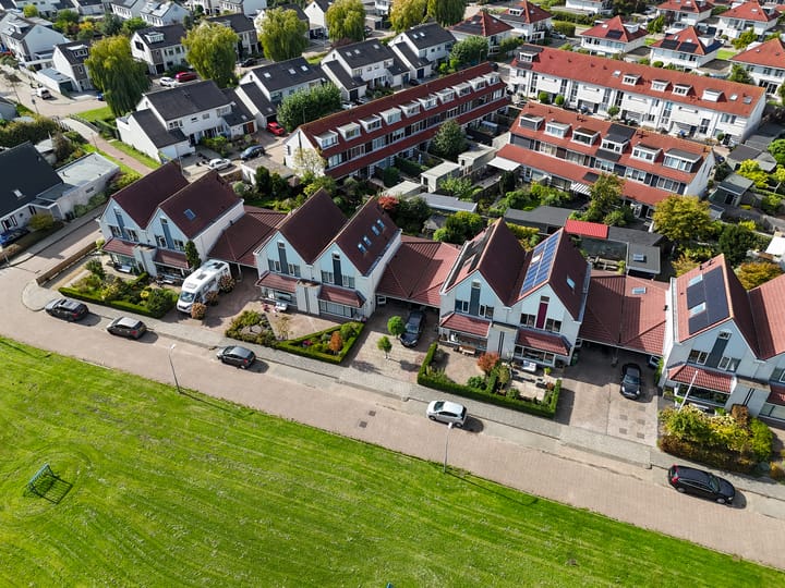 Photo 38 of Karmelietenstraat 12