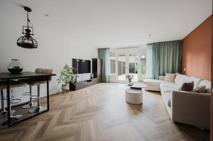 Foto 2 van Haya van Someren-Downerpad 37