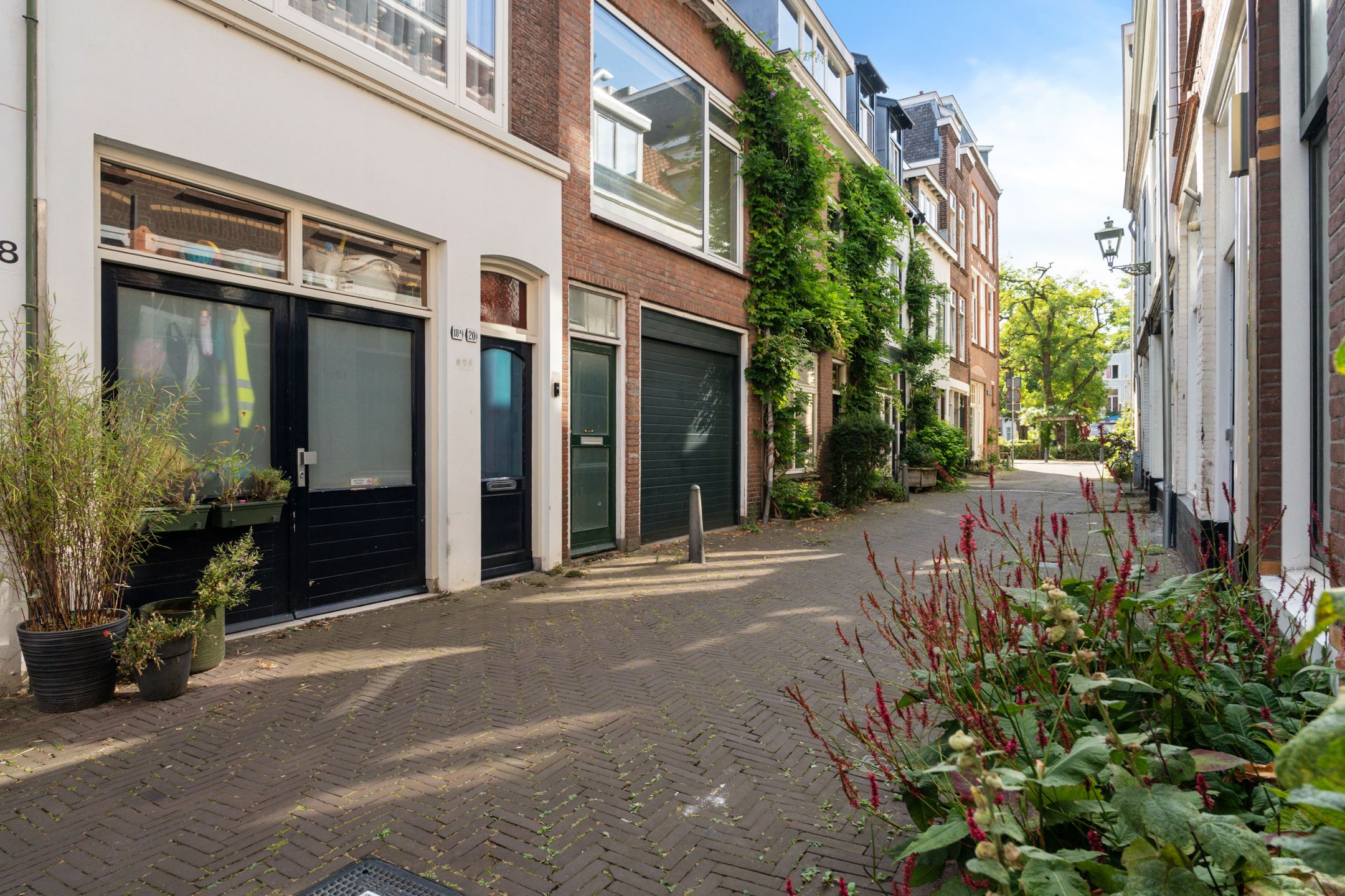 Photo 6 of Kikkerstraat 22