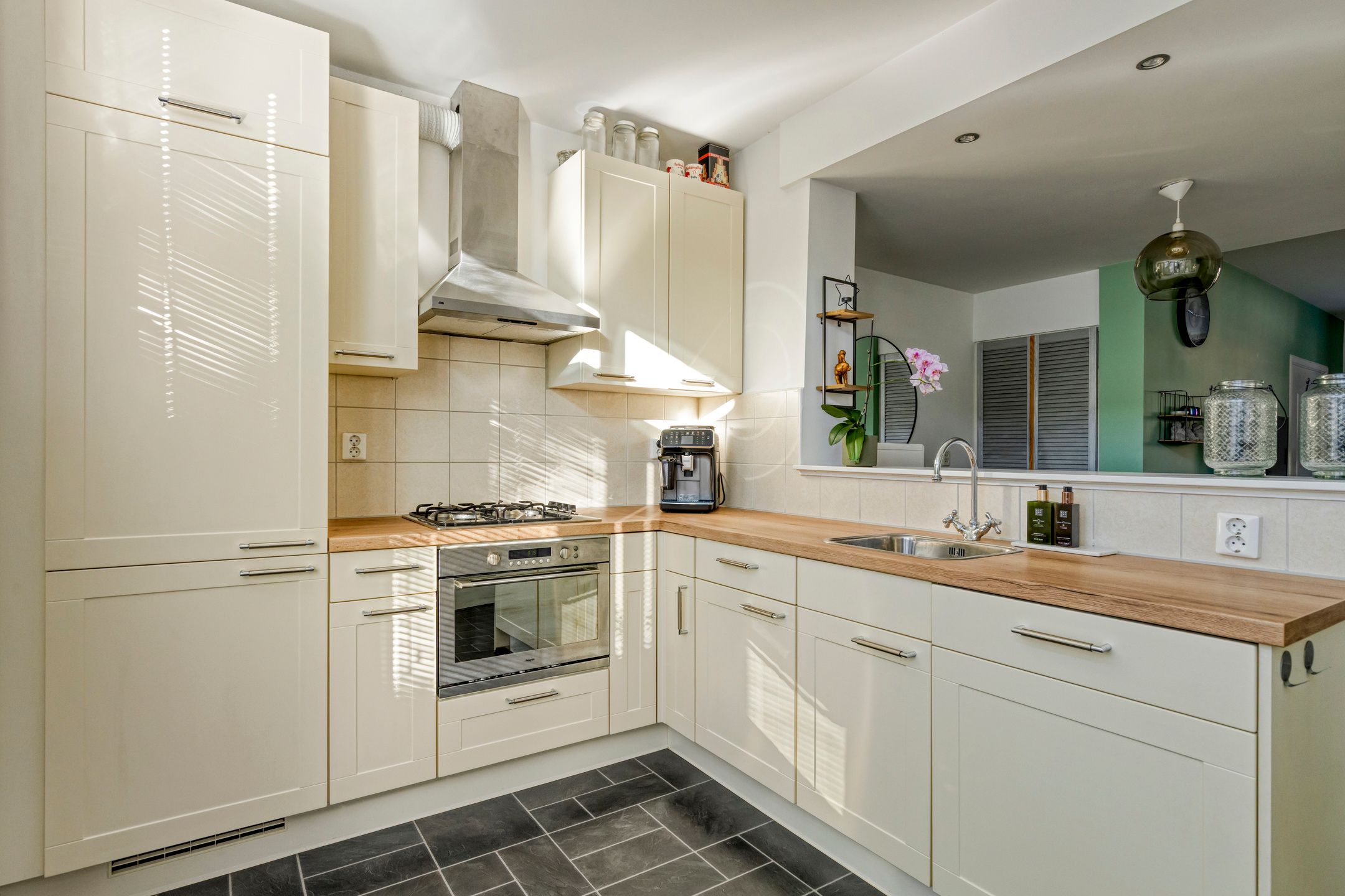 Photo 3 of Schoutenstraat 14