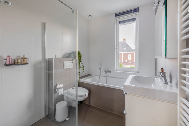 Foto 19 van Den Uylstraat 3