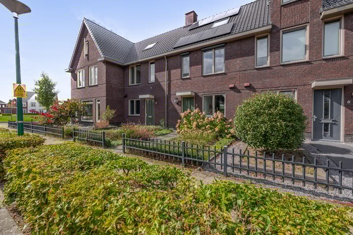 Foto 33 van Den Uylstraat 3