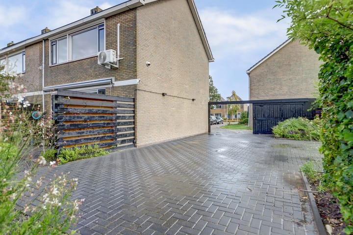 Foto 44 van A.S.Talmastraat 8