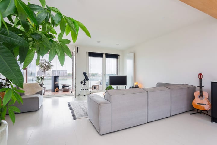 Photo 2 of Maashavenstraat 43