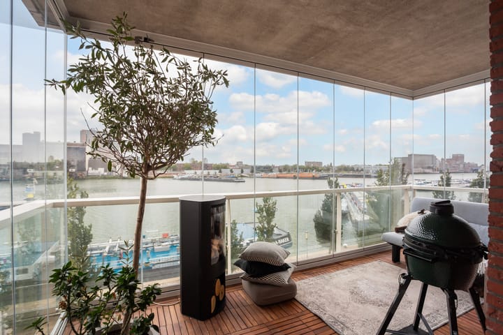 Photo 3 of Maashavenstraat 43