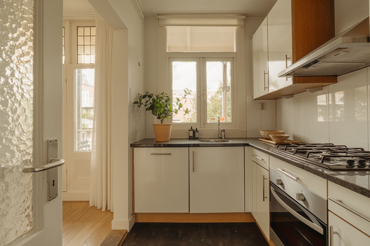 Photo 4 of Van Breestraat 98-3