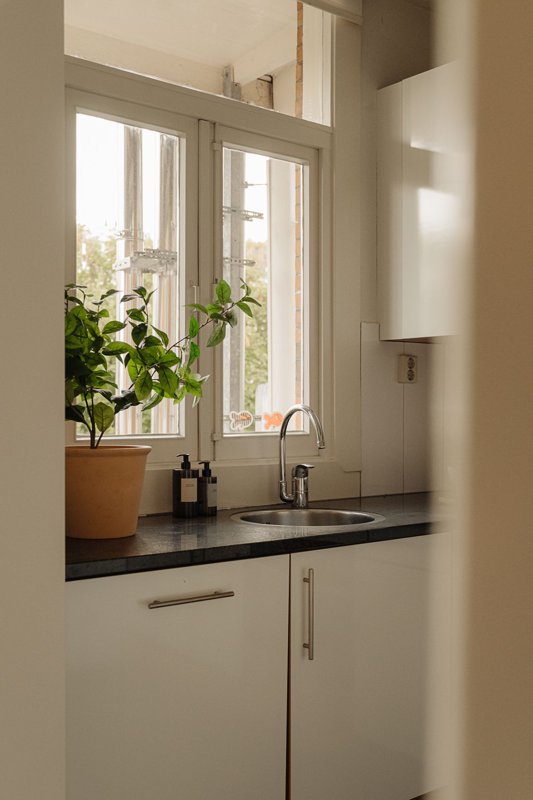 Photo 23 of Van Breestraat 98-3