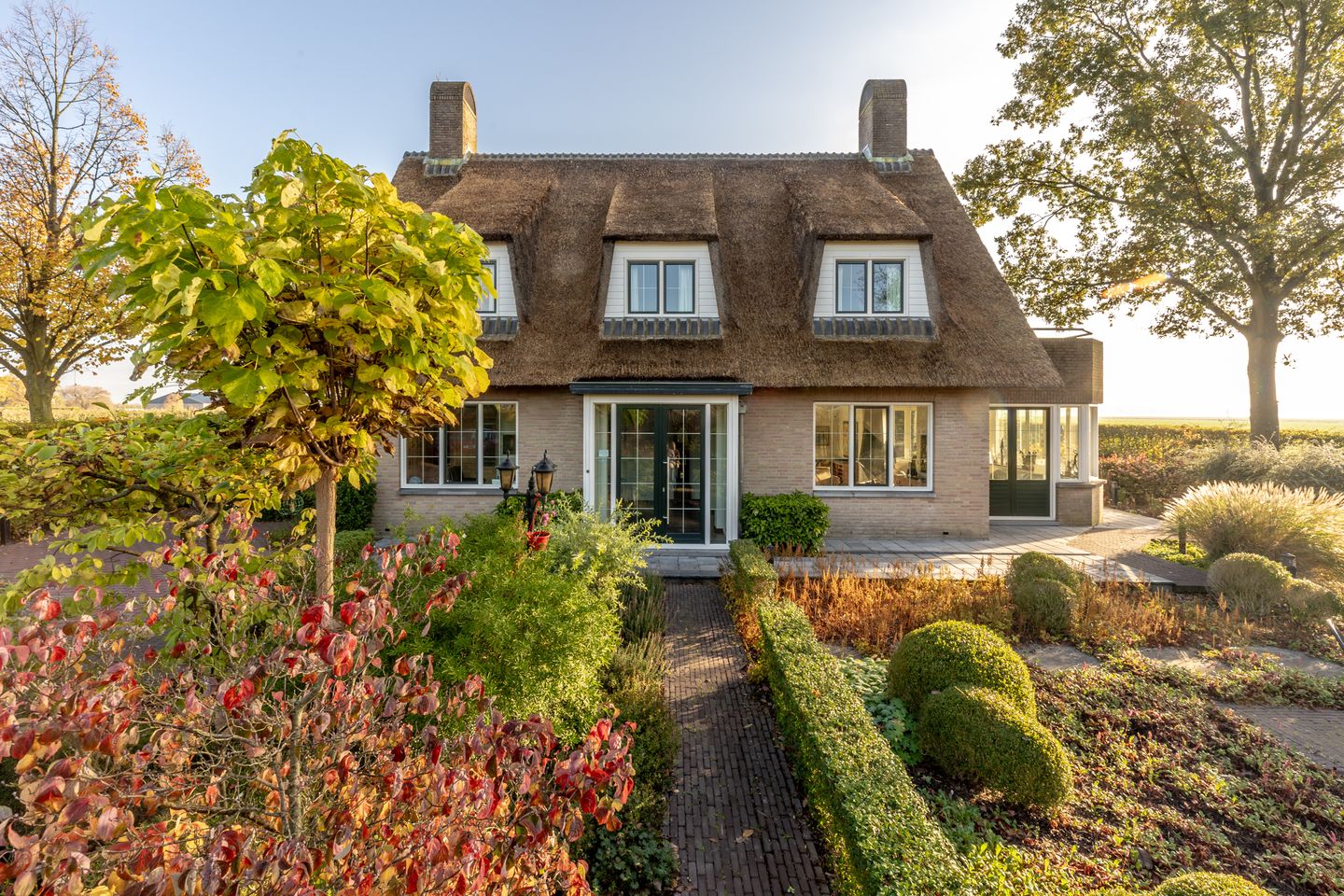 Photo 5 of Roosendaalseweg 24