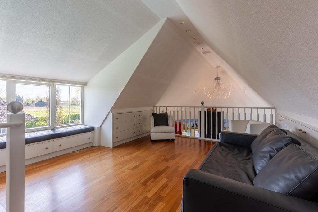 Photo 48 of Roosendaalseweg 24