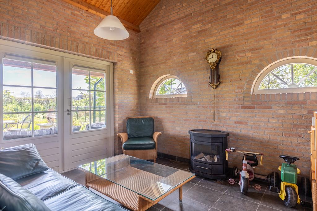 Photo 61 of Roosendaalseweg 24