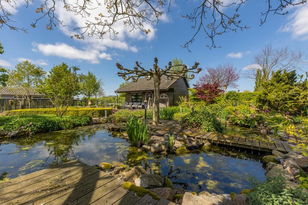 Photo 63 of Roosendaalseweg 24