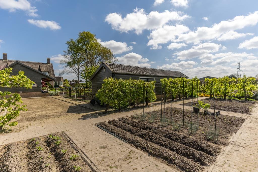 Photo 64 of Roosendaalseweg 24