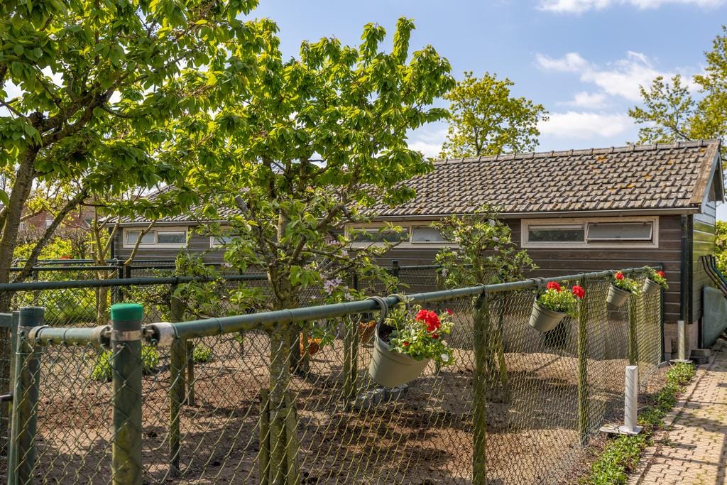 Photo 65 of Roosendaalseweg 24