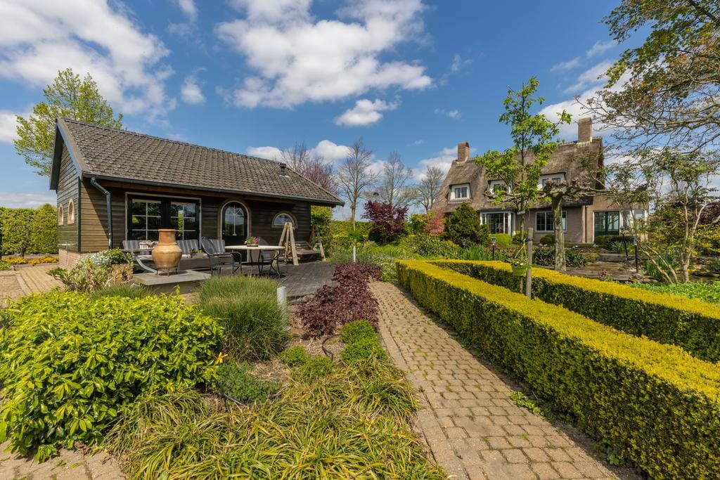 Photo 66 of Roosendaalseweg 24