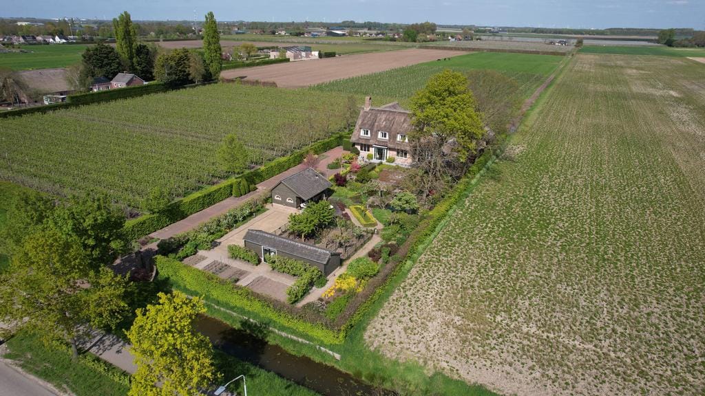 Photo 70 of Roosendaalseweg 24