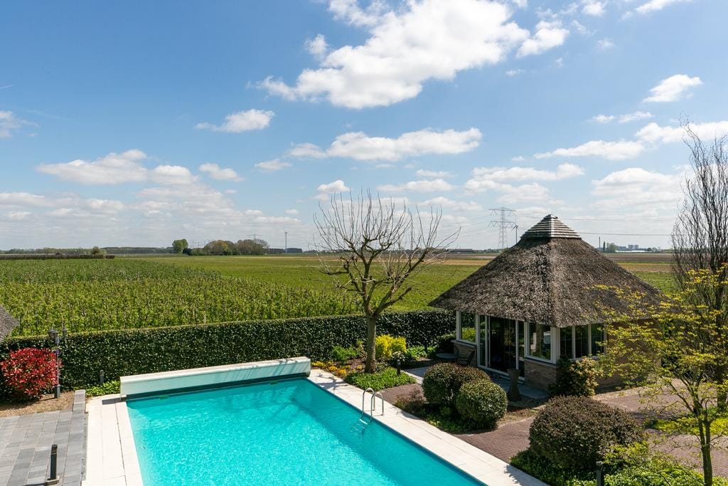 Photo 76 of Roosendaalseweg 24