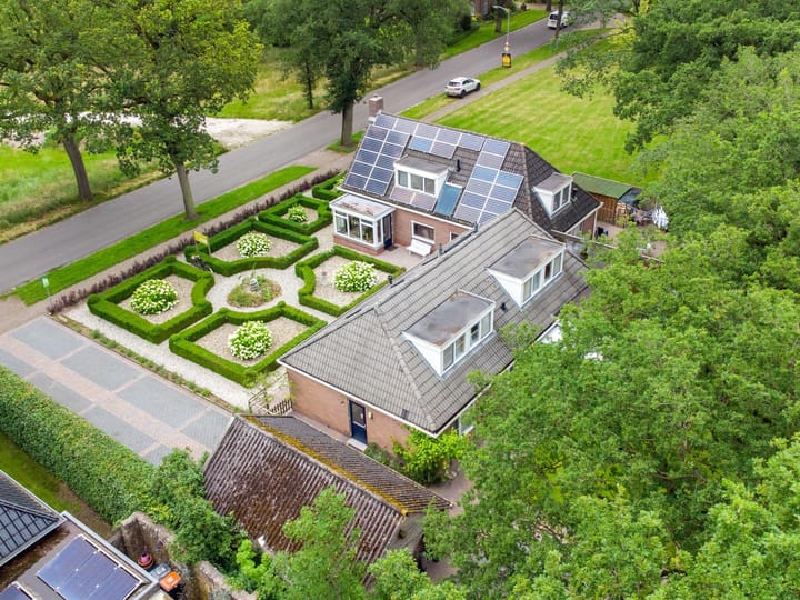 Foto 1 van Zuideinde 1