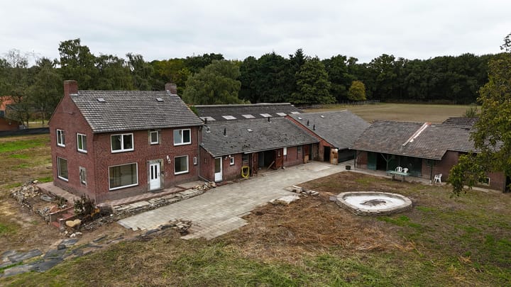 Photo 6 of Breukelderveestraat 27