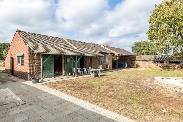 Photo 38 of Breukelderveestraat 27