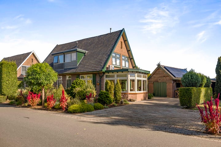 Photo 1 of Vermeersweg 11