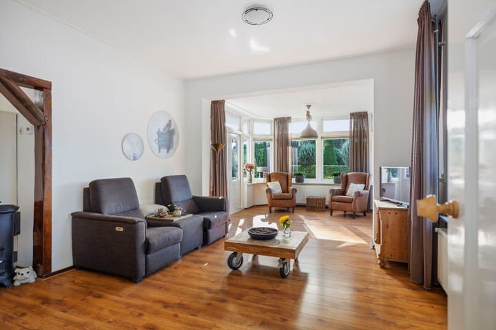 Photo 3 of Vermeersweg 11