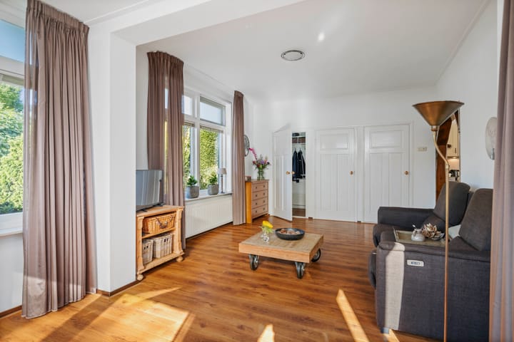 Photo 6 of Vermeersweg 11