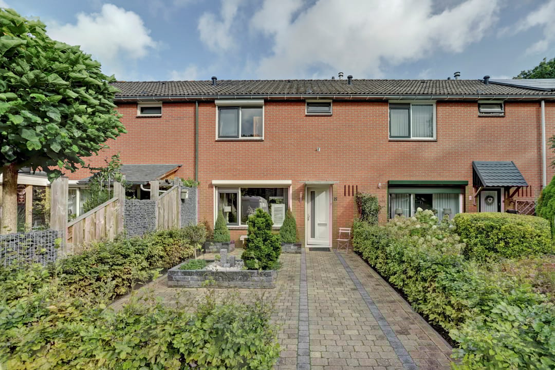 Photo 2 of Lijsterbeslaan 8