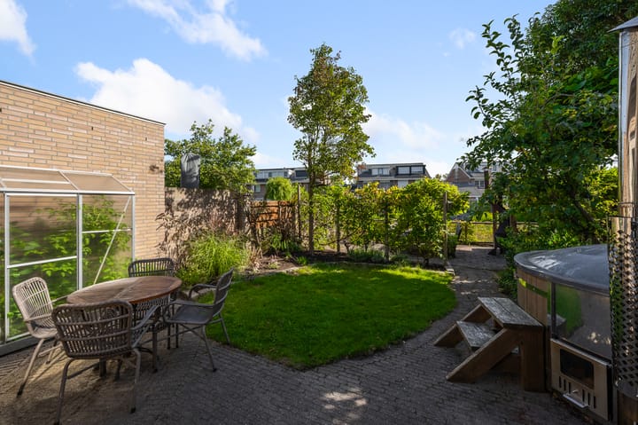 Photo 10 of Merel 35