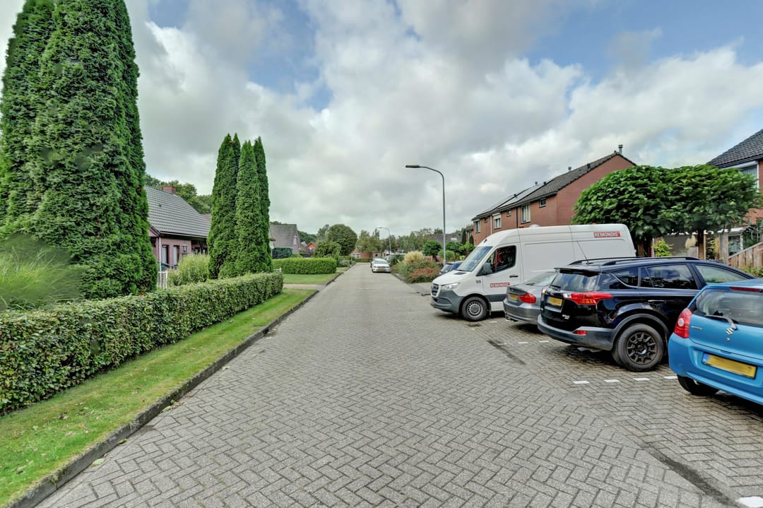 Photo 28 of Lijsterbeslaan 8