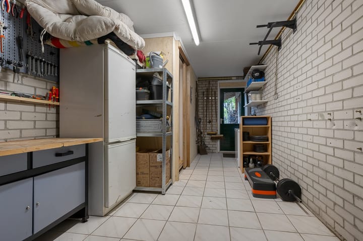 Photo 37 of Merel 35