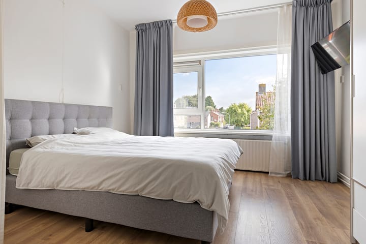 Foto 15 van Meeuwenstraat 12