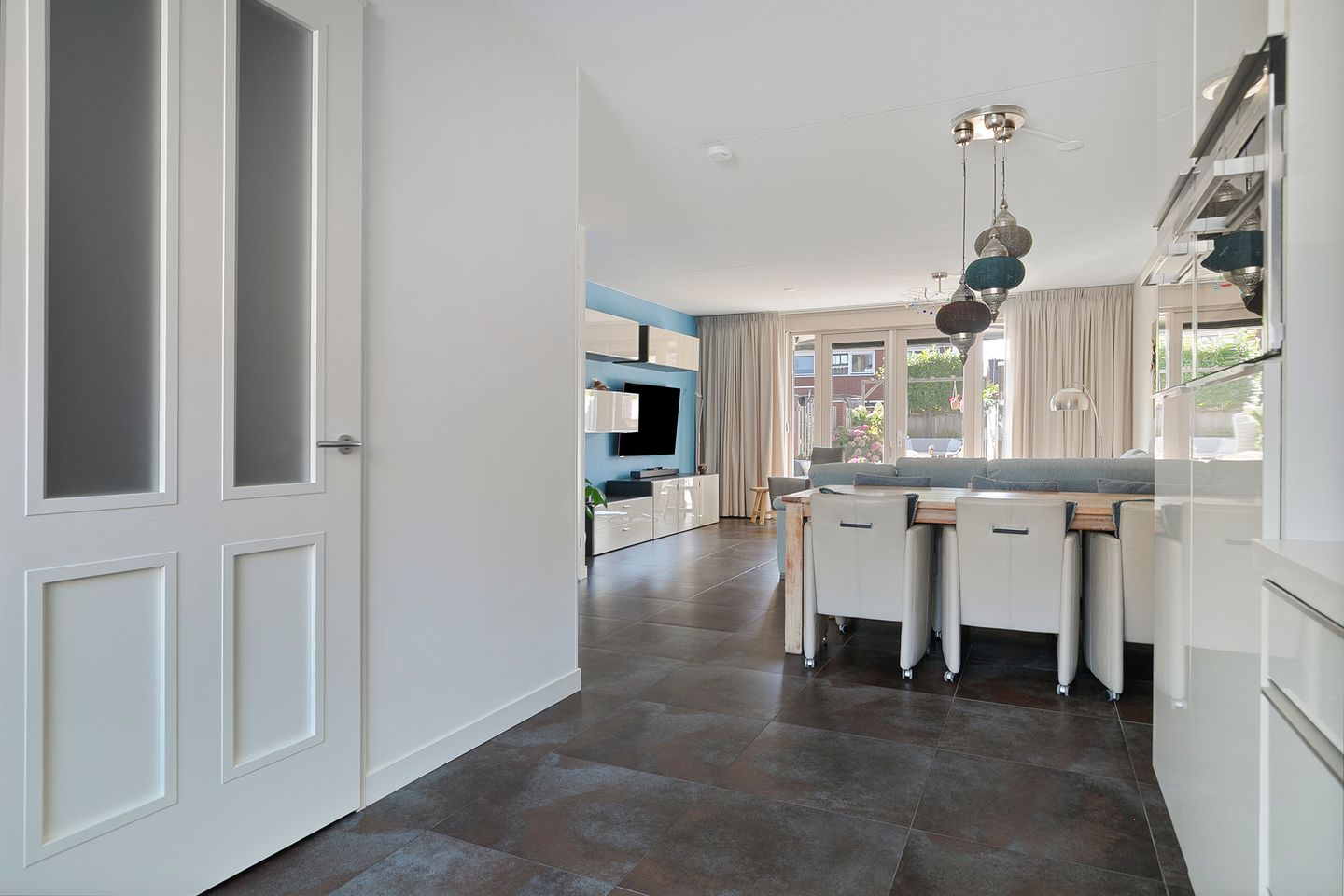 Foto 14 van Kurt Schwittersstraat 9