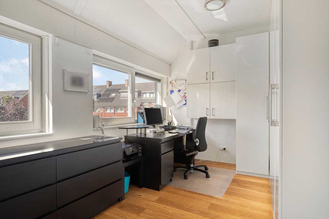 Foto 26 van Kurt Schwittersstraat 9