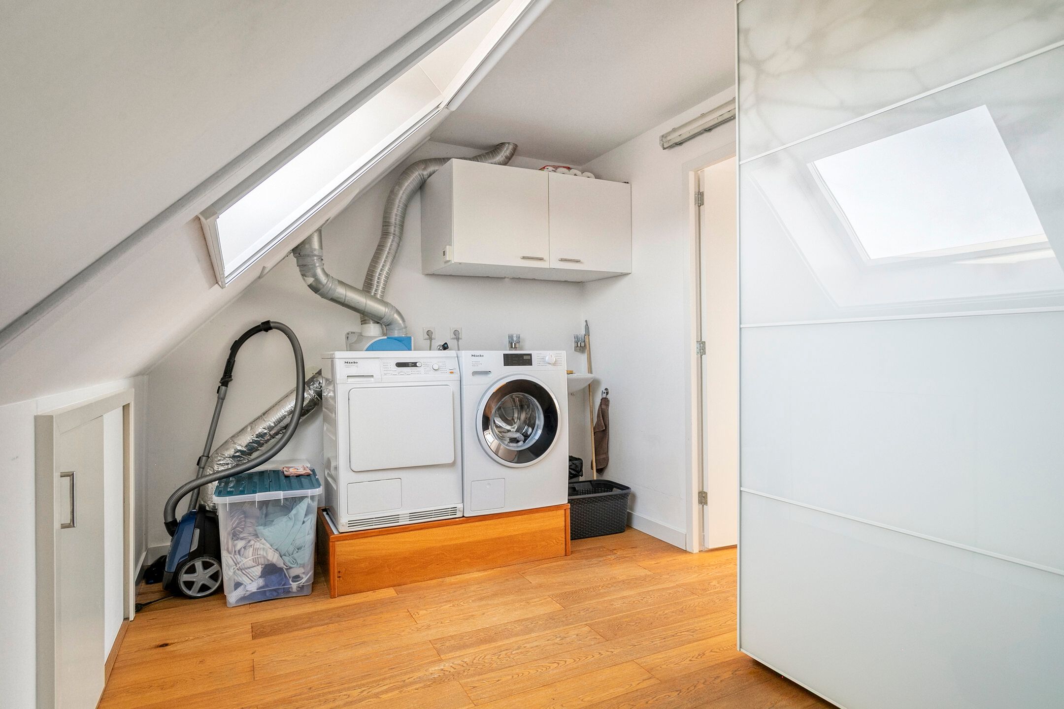 Foto 33 van Kurt Schwittersstraat 9