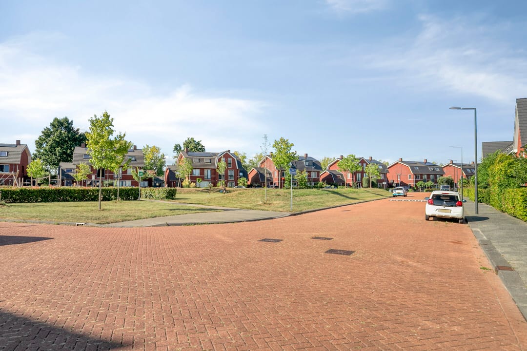 Foto 37 van Kurt Schwittersstraat 9