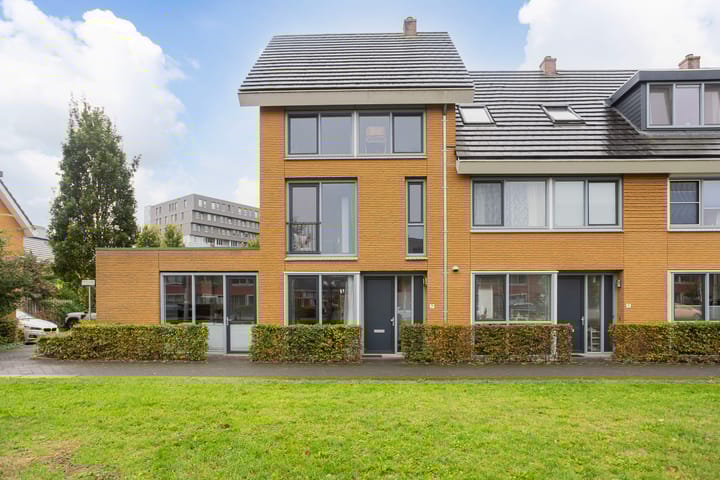 Photo 2 of Simon Carmiggeltplantsoen 7