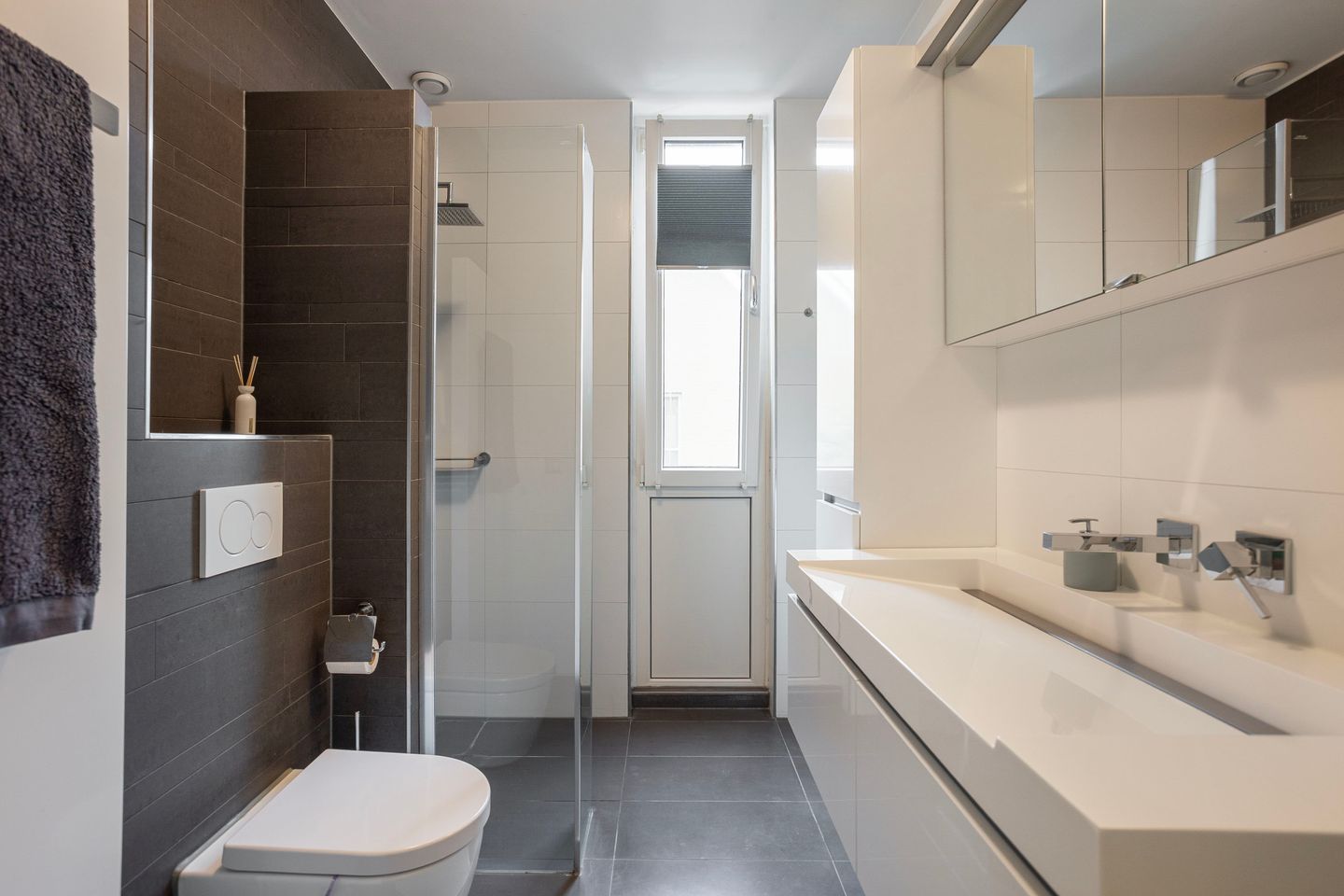 Photo 19 of Simon Carmiggeltplantsoen 7