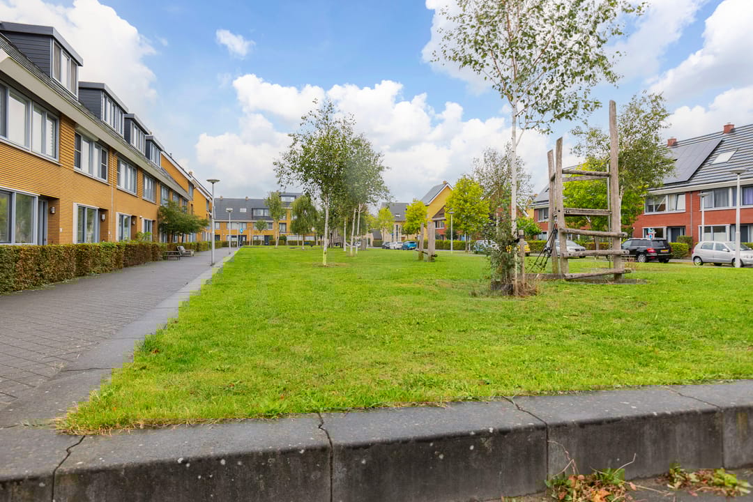 Photo 32 of Simon Carmiggeltplantsoen 7