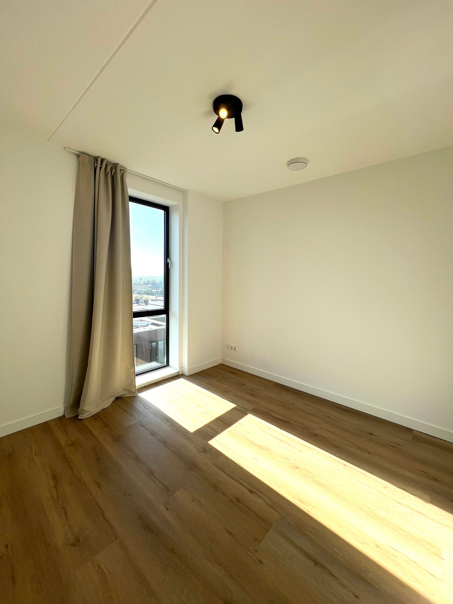 Photo 14 of Torenallee 69-052