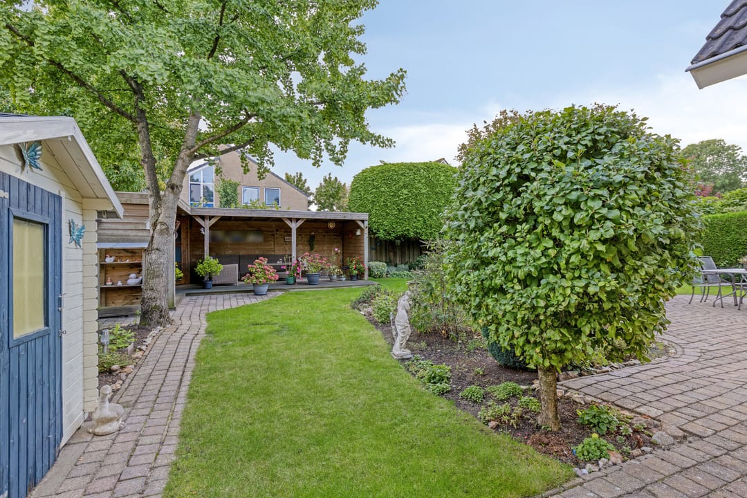 Photo 31 of Ananasstraat 6