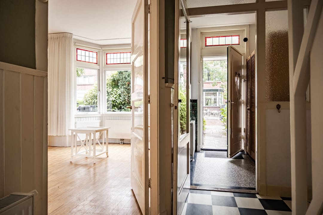 Photo 7 of Van 't Hoffstraat 103