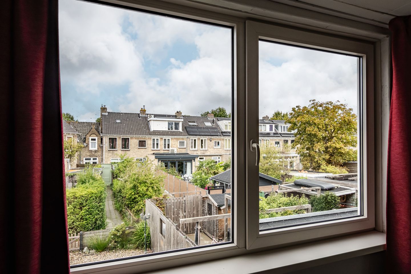 Photo 20 of Van 't Hoffstraat 103