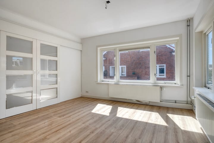 Photo 9 of Julianaweg 204-BS