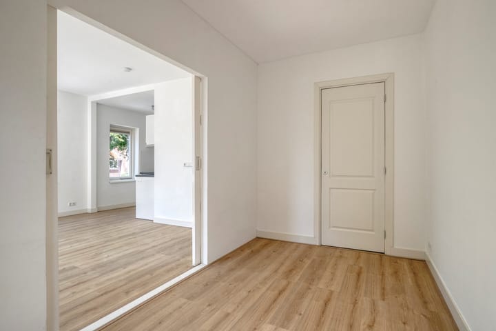 Photo 10 of Julianaweg 204-BS