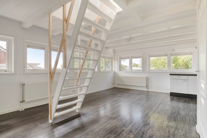 Photo 17 of Julianaweg 204-BS