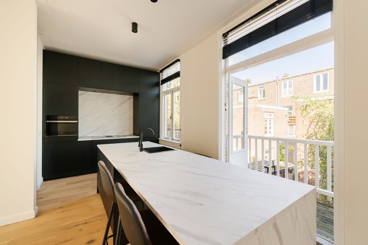 Photo 12 of Wouwermanstraat 29-RD