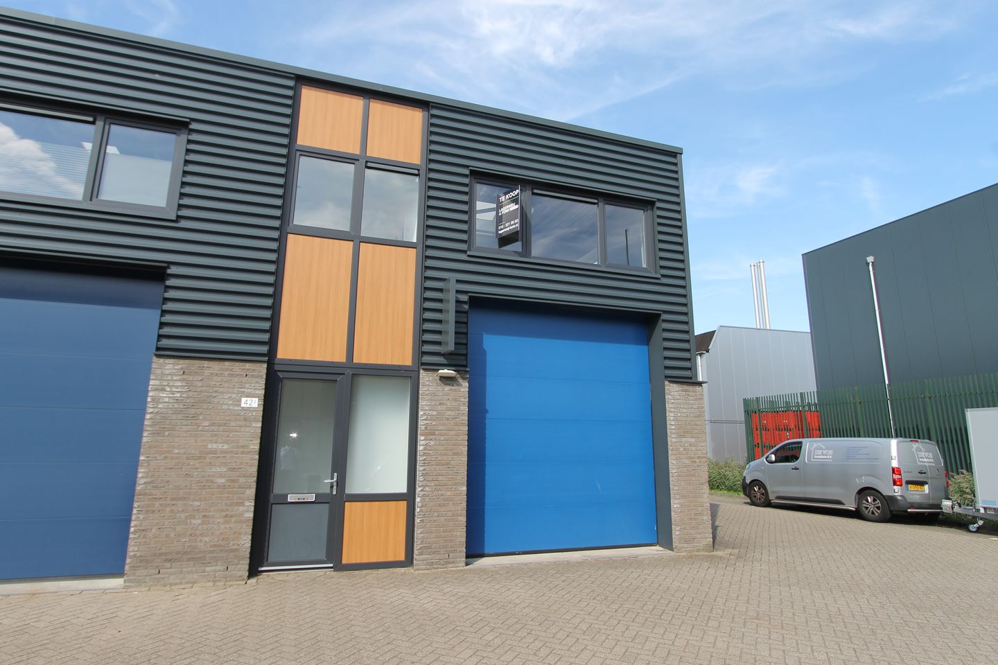 View photo 3 of Weg en Land 42-j